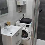 Ekskluzywny W Centrum Z Klimatyzacja I Balkonem *