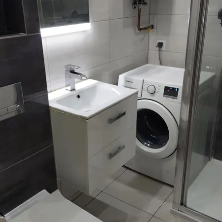 Ekskluzywny W Centrum Z Klimatyzacja I Balkonem * Lubiń