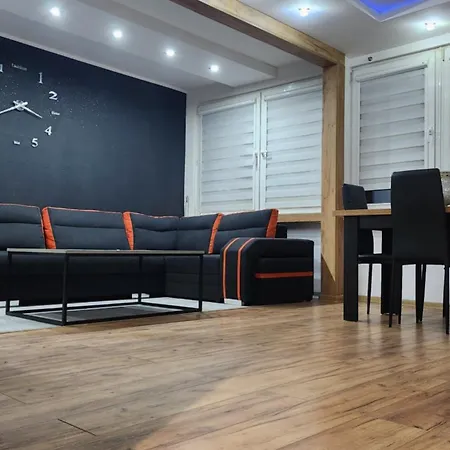 Ekskluzywny W Centrum Z Klimatyzacja I Balkonem Apartman
