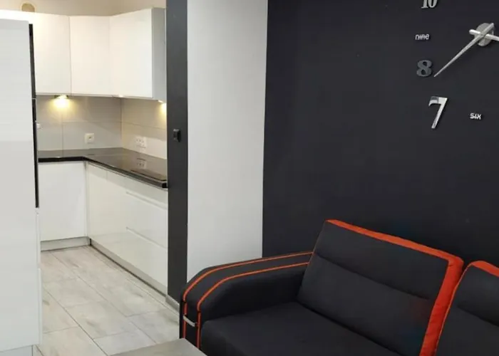 Ekskluzywny W Centrum Z Klimatyzacja I Balkonem Apartment